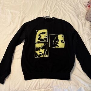 Billie Eilish Sweatshirt, 2022 Happier than Ever tour merch, Size XL